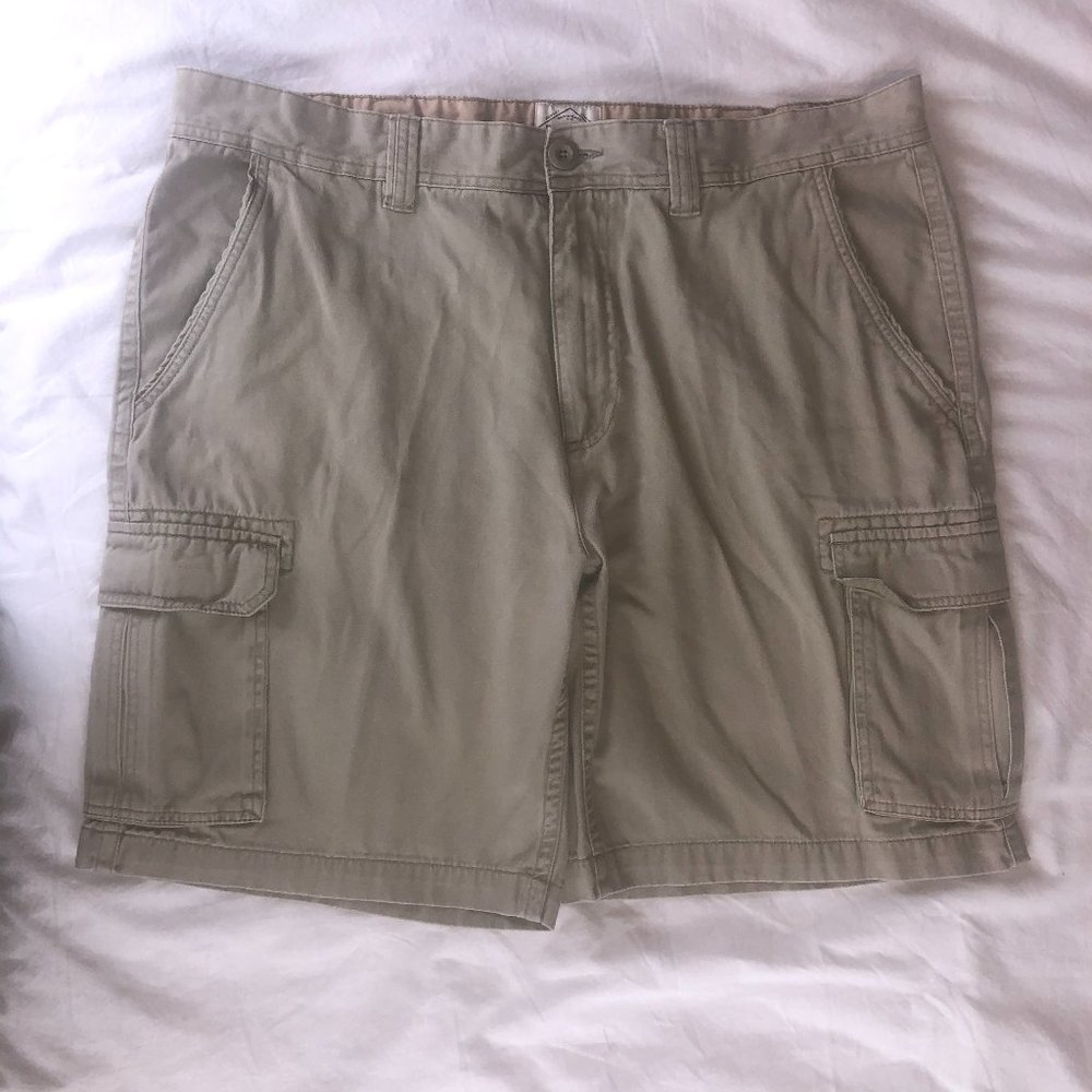 St Johns Bay Mens Cargo Shorts Size 40